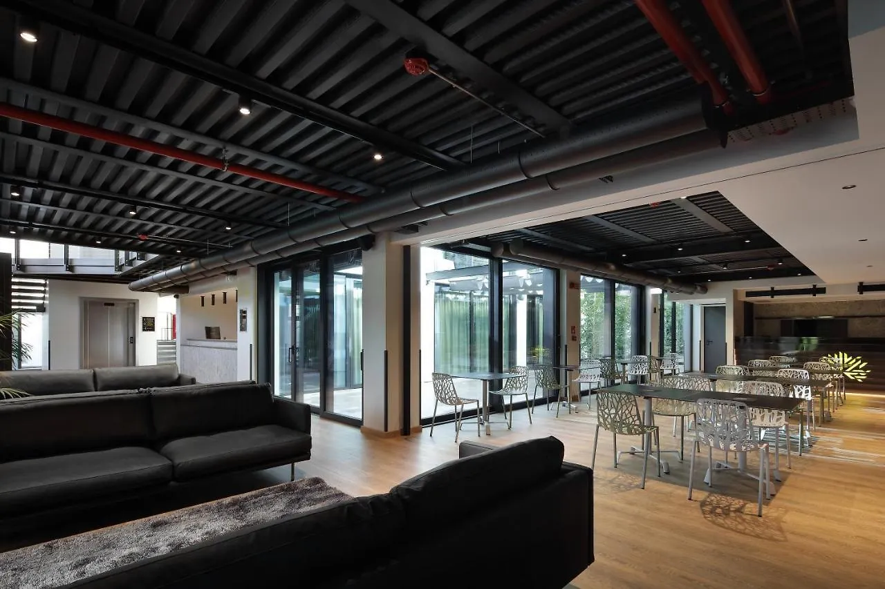 ** Апарт-отель Versoverde Hotel Alzaia Naviglio Grande Милан Италия