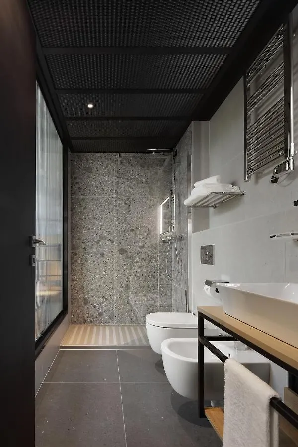 Versoverde Hotel Alzaia Naviglio Grande Milán Italia