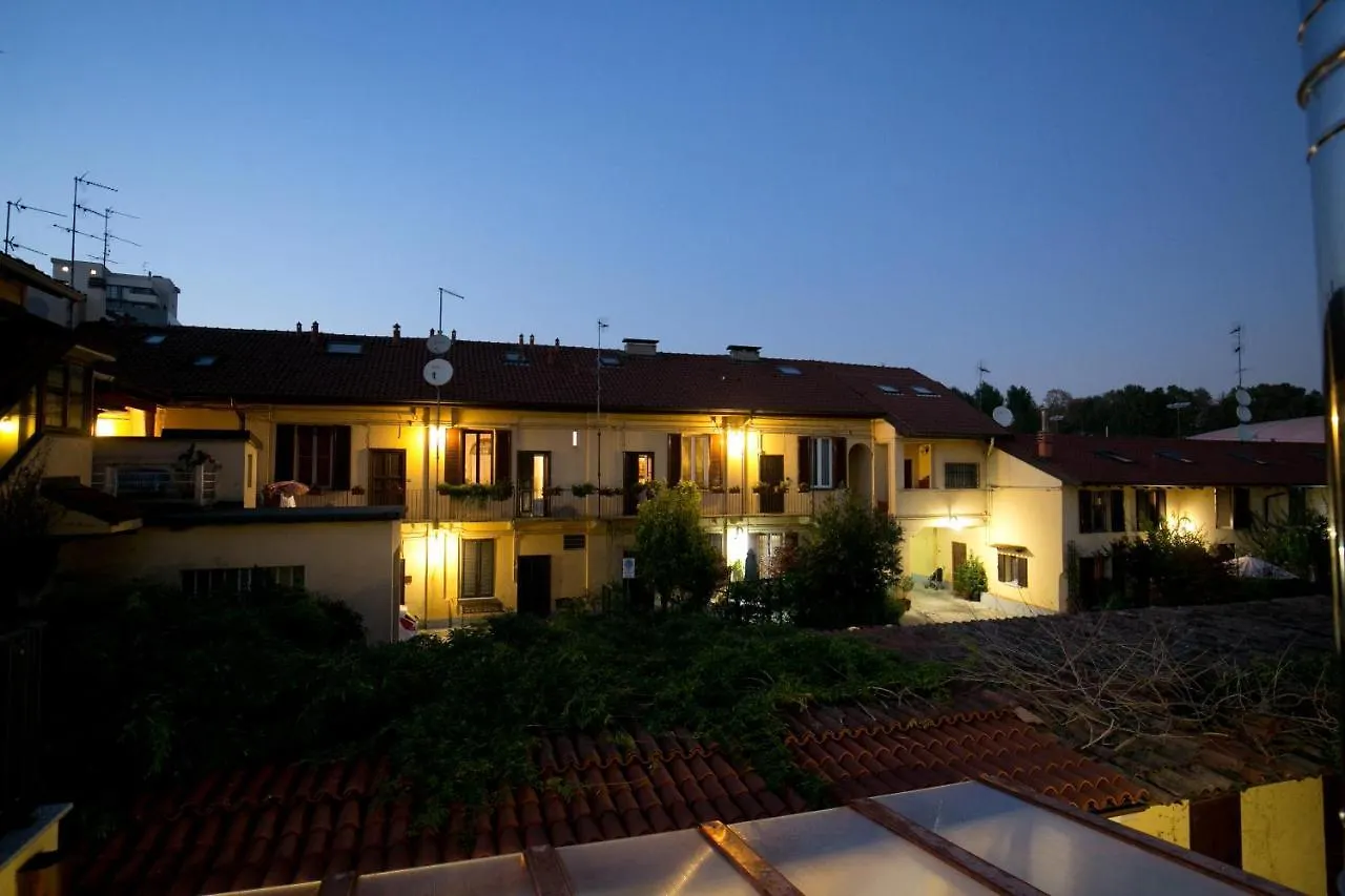 Versoverde Hotel Alzaia Naviglio Grande Milán Apartahotel