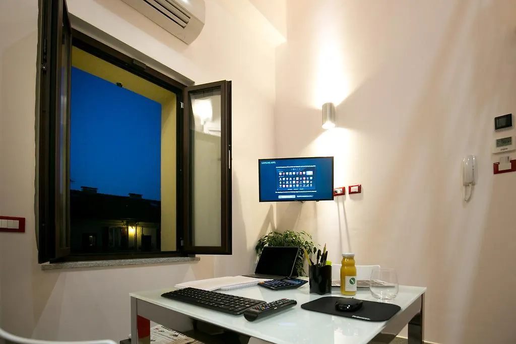 Aparthotel Versoverde Hotel Alzaia Naviglio Grande Milan
