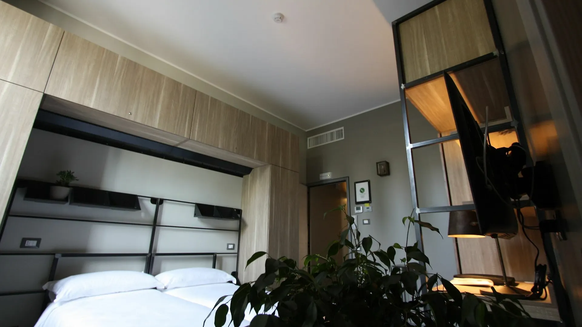 ** Aparthotel Versoverde Hotel Alzaia Naviglio Grande Mailand Italien