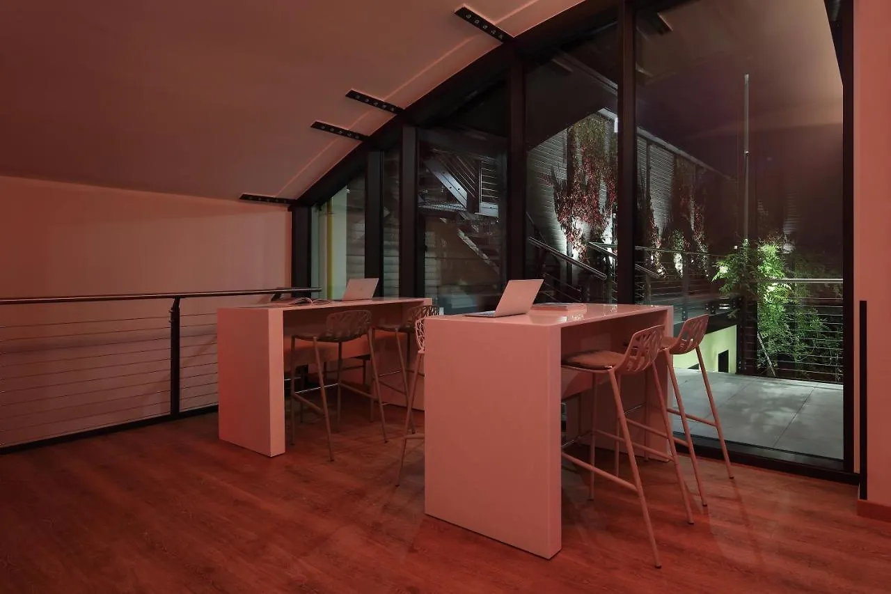 Versoverde Hotel Alzaia Naviglio Grande Milano İtalya