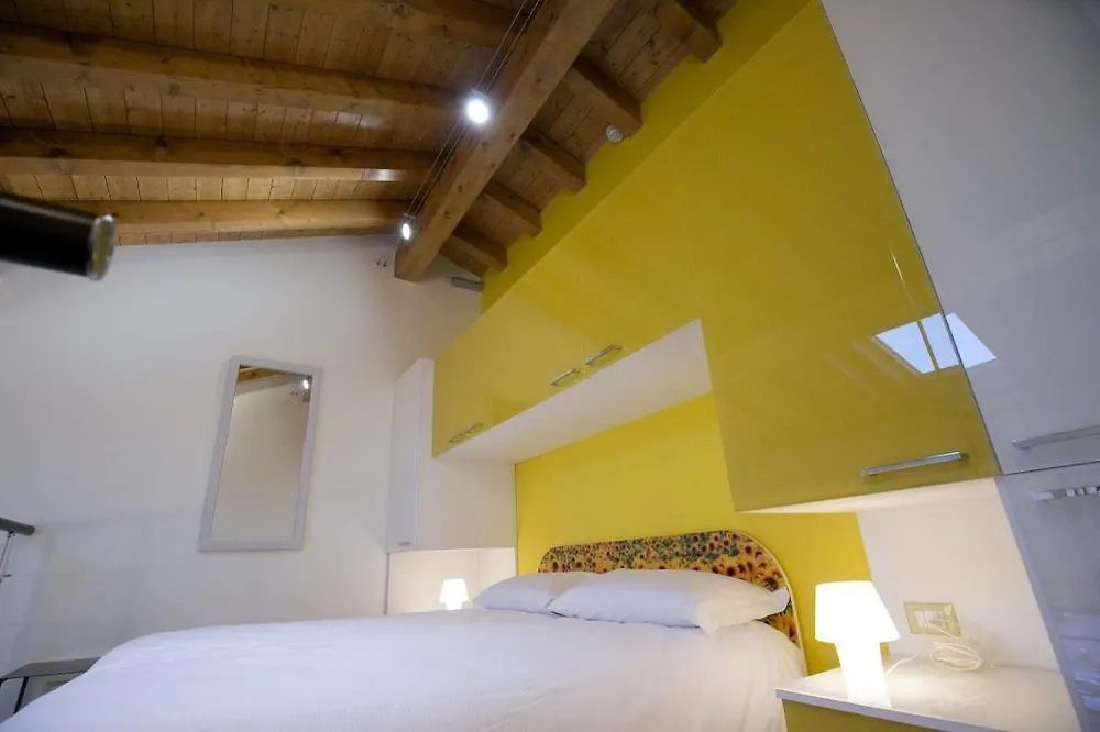 Versoverde Hotel Alzaia Naviglio Grande Milano 2*,  İtalya